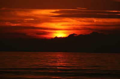 Traumhafter Sonnenuntergang in der Toscana. 