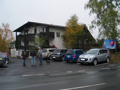 Der Kaffee steht zwar noch nicht auf dem Tisch, aber das Fachsimpeln geht weiter :-) 